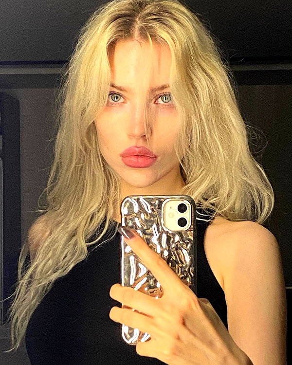 anya4everr instagram image archive image