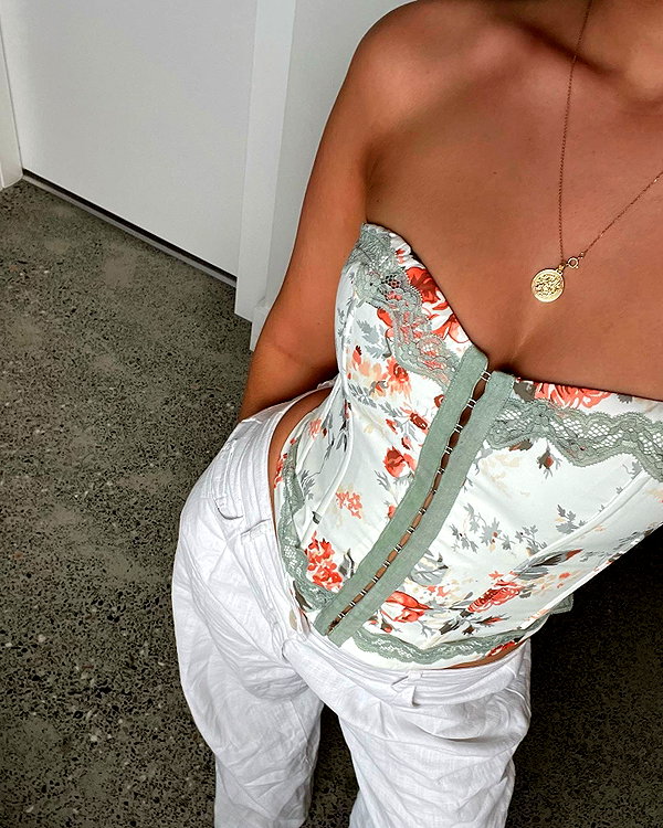 0emmamac instagram image archive image