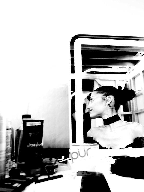 arianagrande instagram image archive image