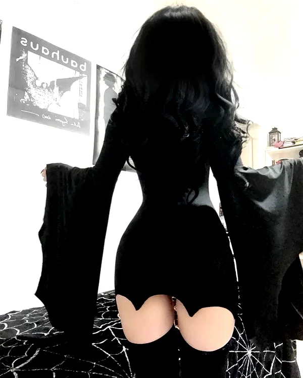 chica.niebla instagram image archive image