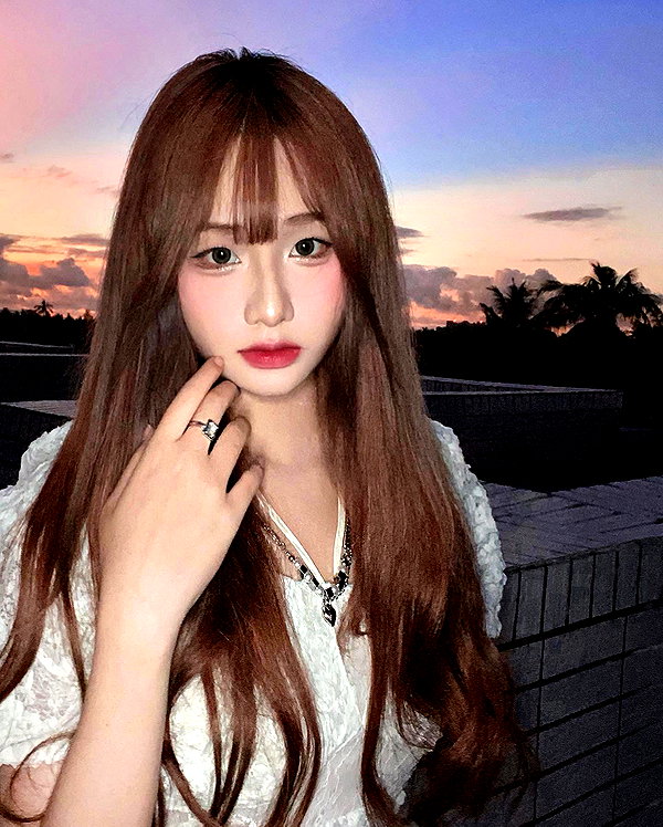 lai_931201 instagram image archive image