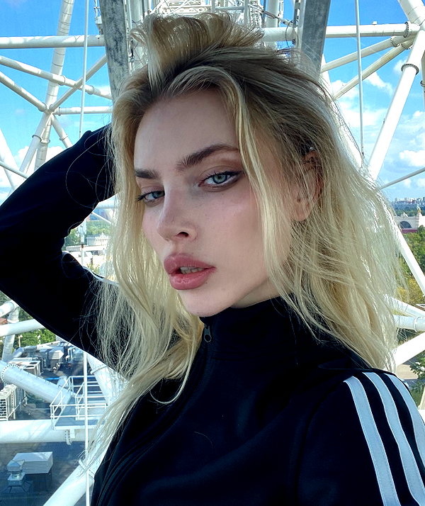 anya4everr instagram image archive image