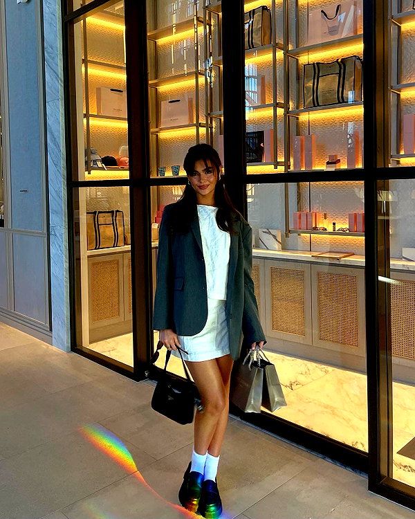 oliviaphillipps instagram image archive image