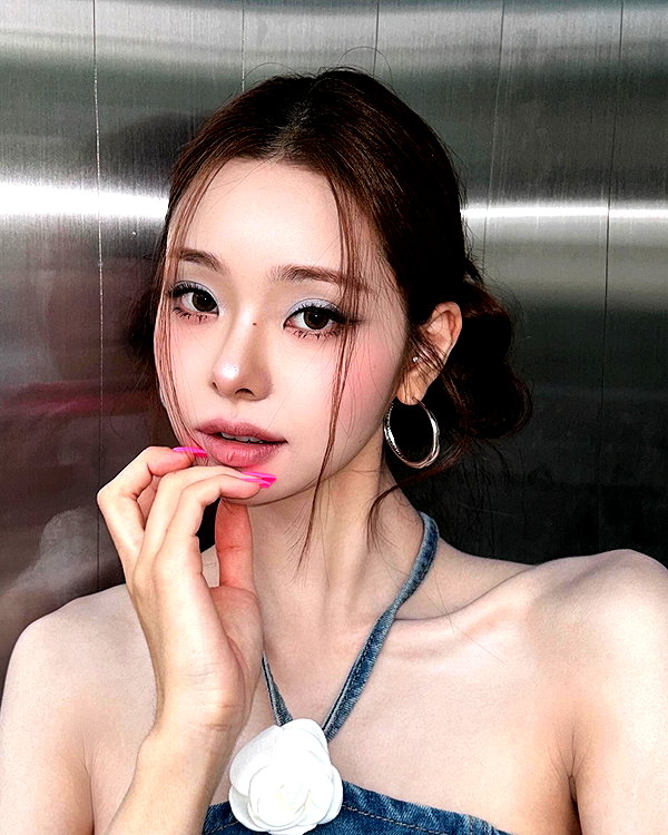 dear.zia instagram image archive image