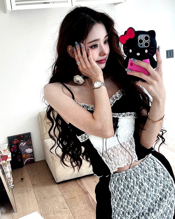 dear.zia instagram image archive image