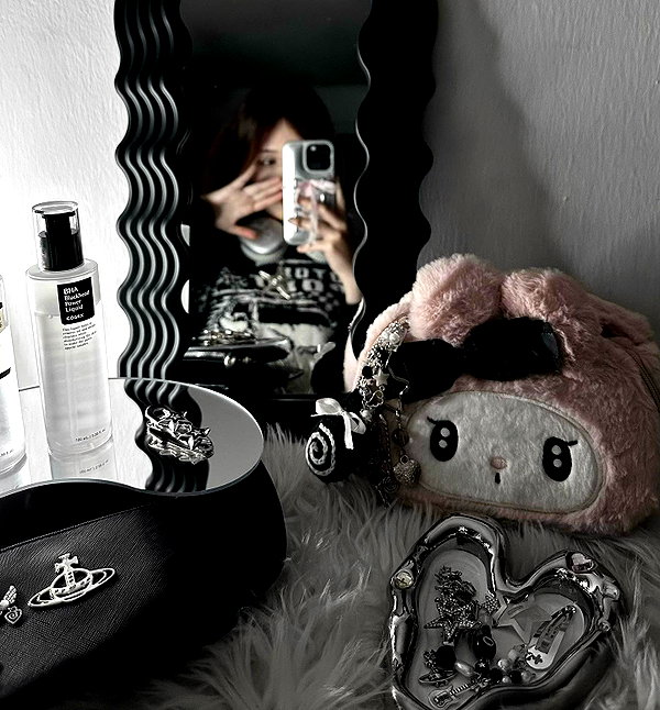 is2tian instagram image archive image