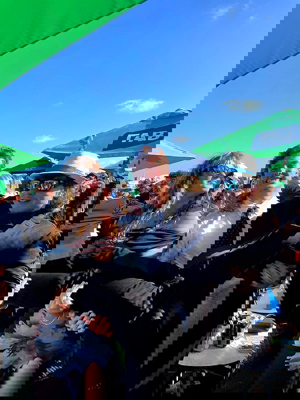 ellamwatts_ ellamwatts_ archive image