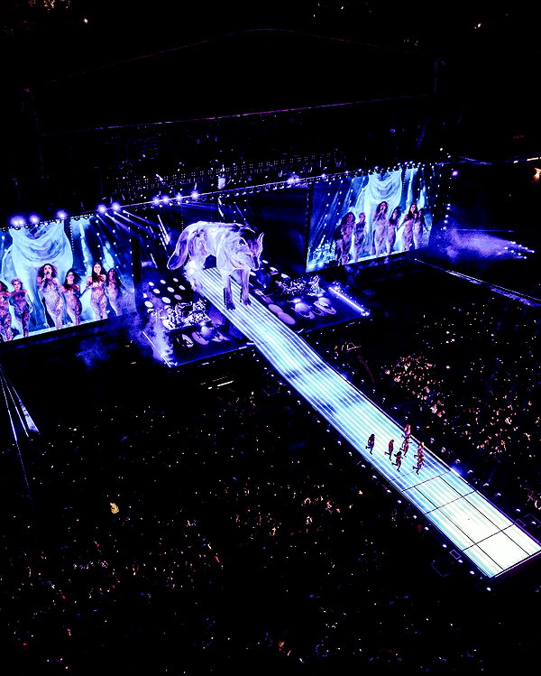 shakira instagram image archive image