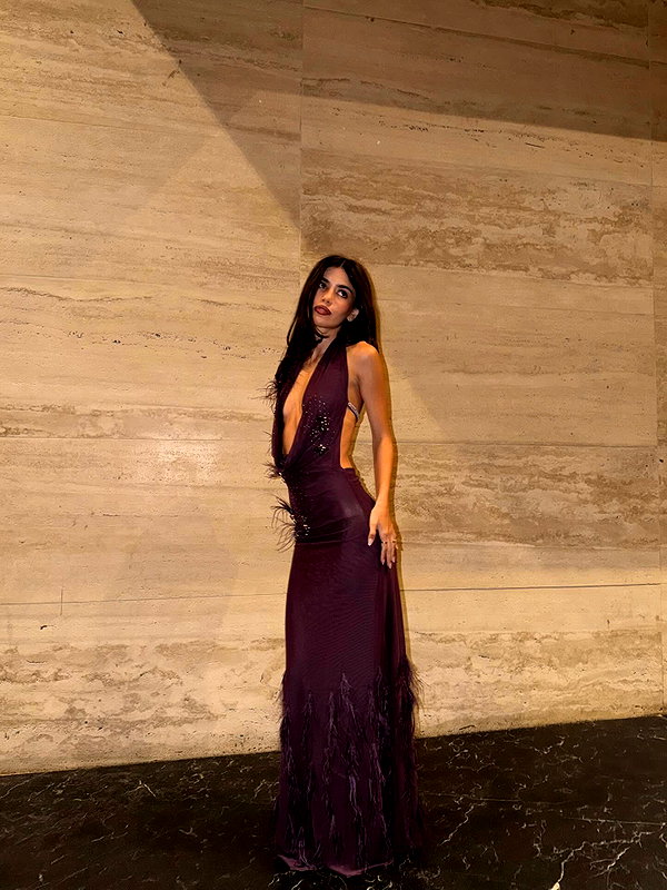 ainaratorneg instagram image archive image