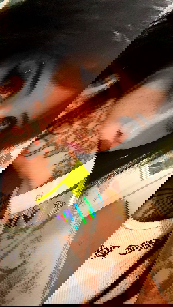 zommmbri zommmbri archive image