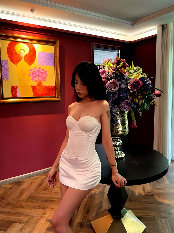 lyhythuedoxinh instagram image archive image