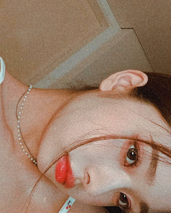 dear.zia instagram image archive image