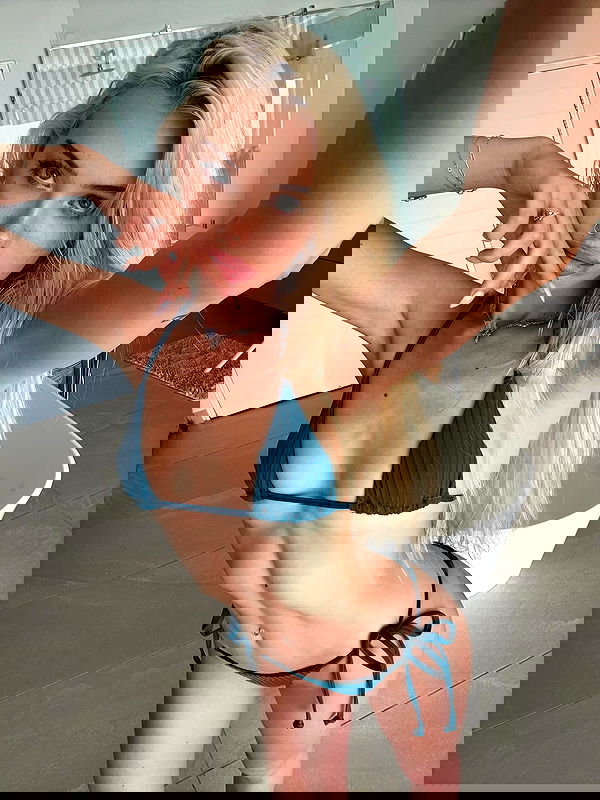 alexandramarianna alexandramarianna archive image