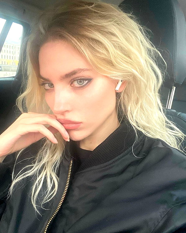 alien.hanna instagram image archive image