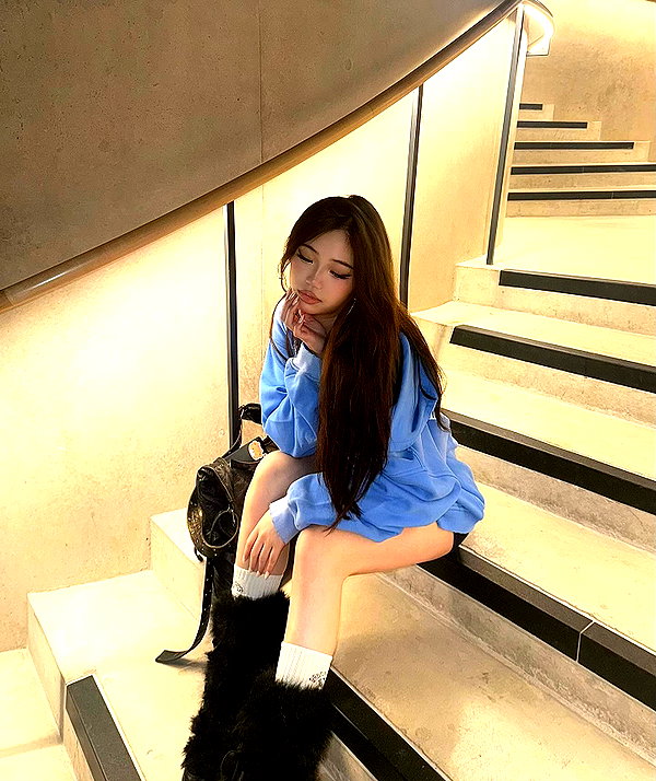joycee.e instagram image archive image