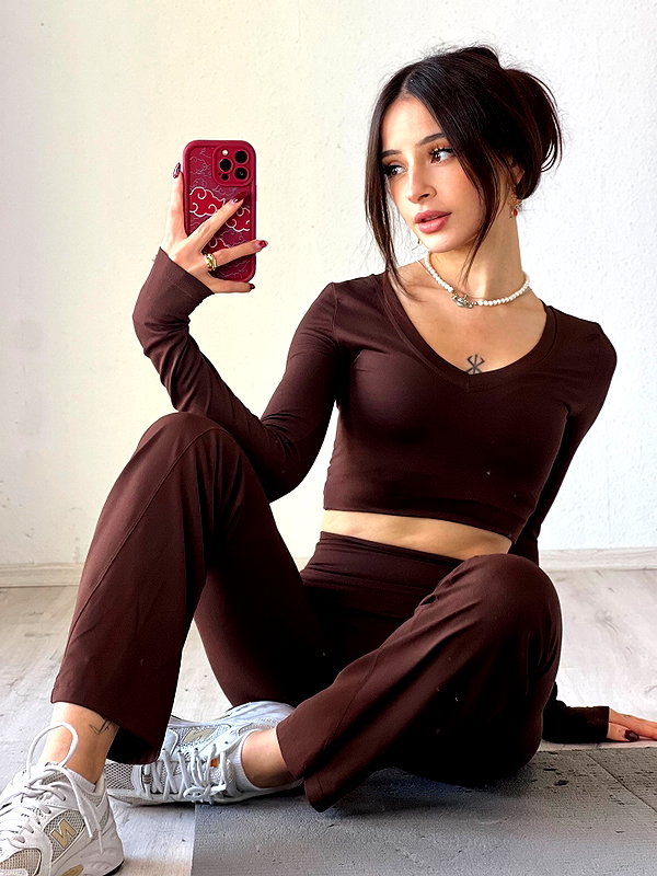 cata.leyah instagram image archive image