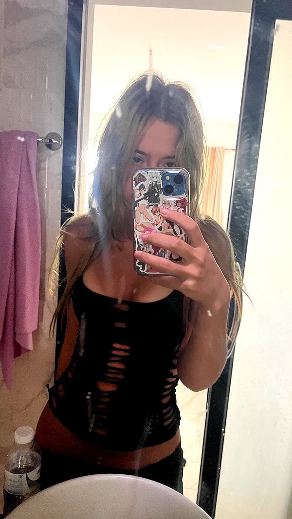 m1ry2m_ m1ry2m_ archive image