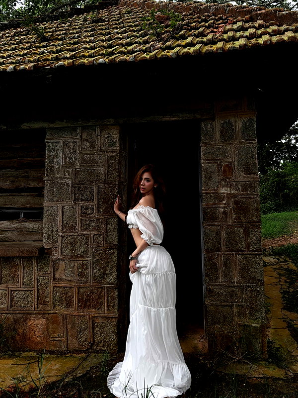 lyhythuedoxinh instagram image archive image