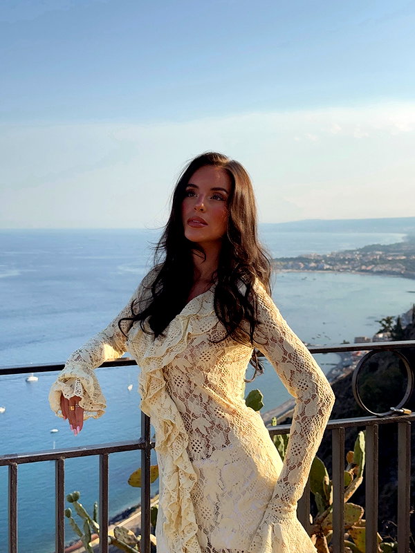 zoeliss instagram image archive image