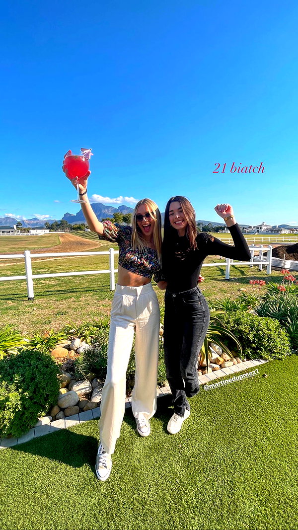 Archived image from @chelsnamsayin on Instagram