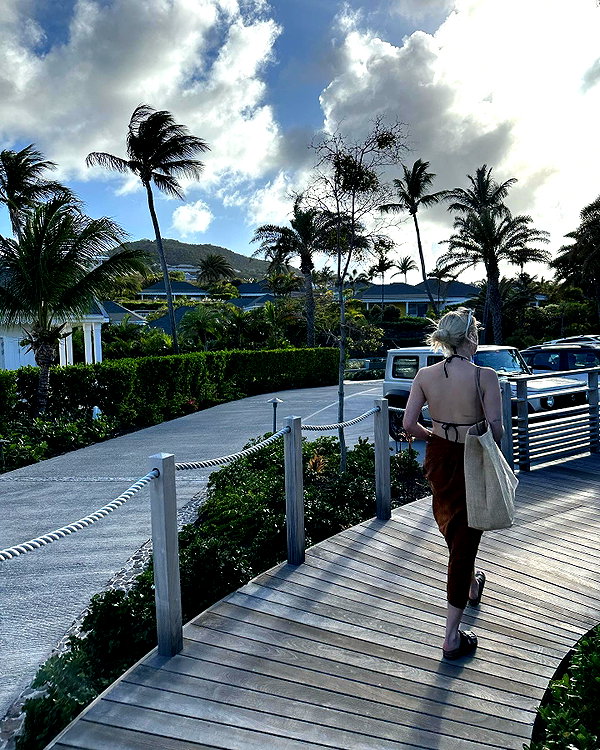 ashleybenson instagram image archive image