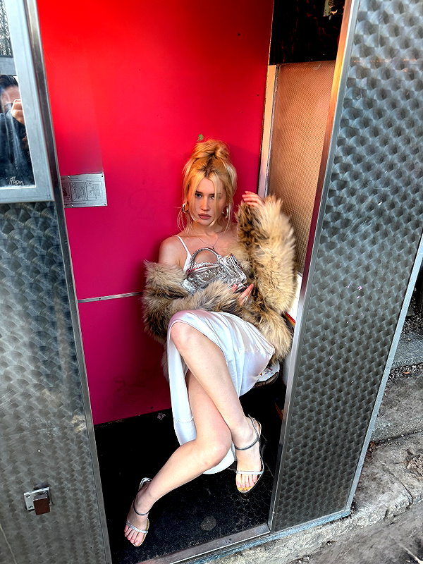 girlcalledluca instagram image archive image