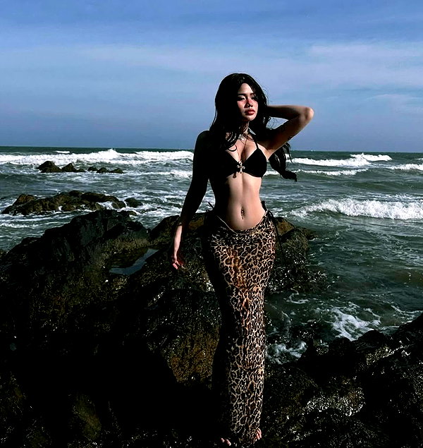 lyhythuedoxinh instagram image archive image