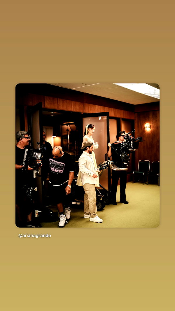 arianagrande instagram image archive image