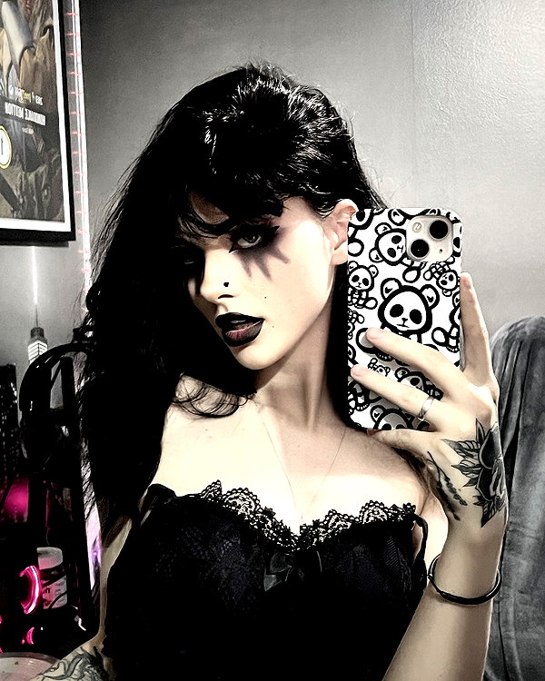 alice_hez instagram image archive image
