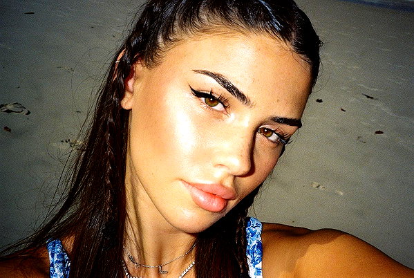 leahhalton instagram image archive image