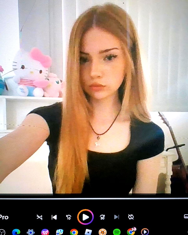 dollyemi instagram image archive image