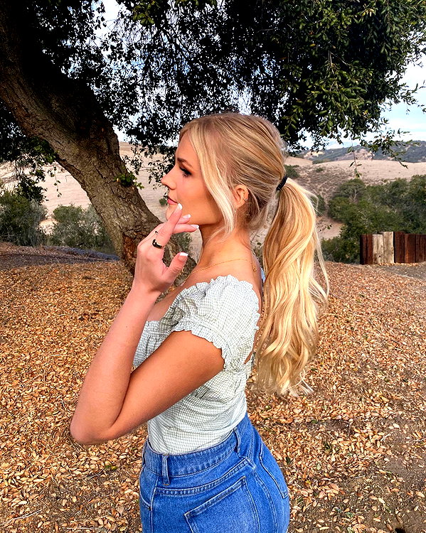 allie_dunn instagram image archive image