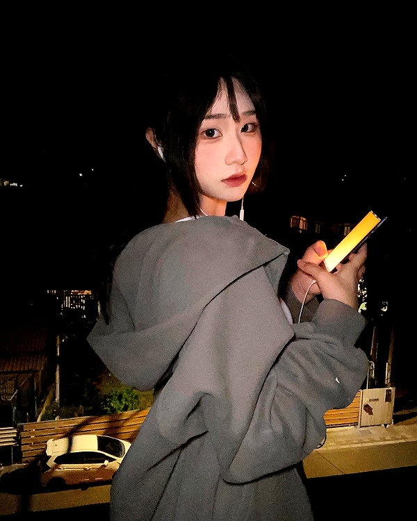 lai_931201 instagram image archive image