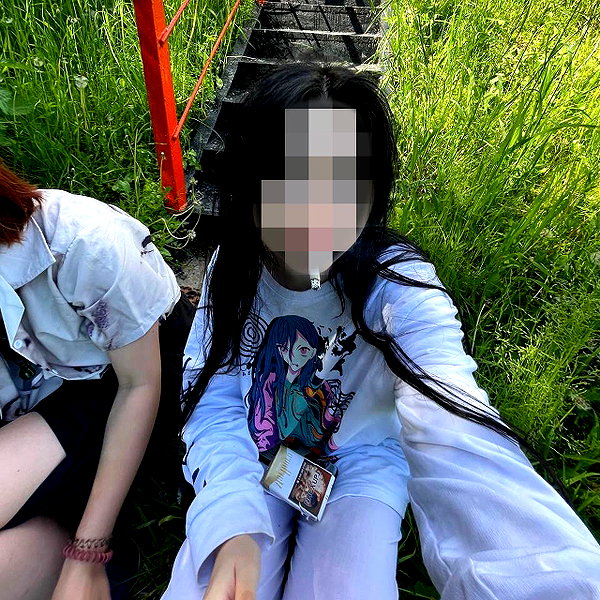 llofreaki instagram image archive image