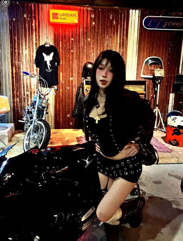 lyhythuedoxinh instagram image archive image