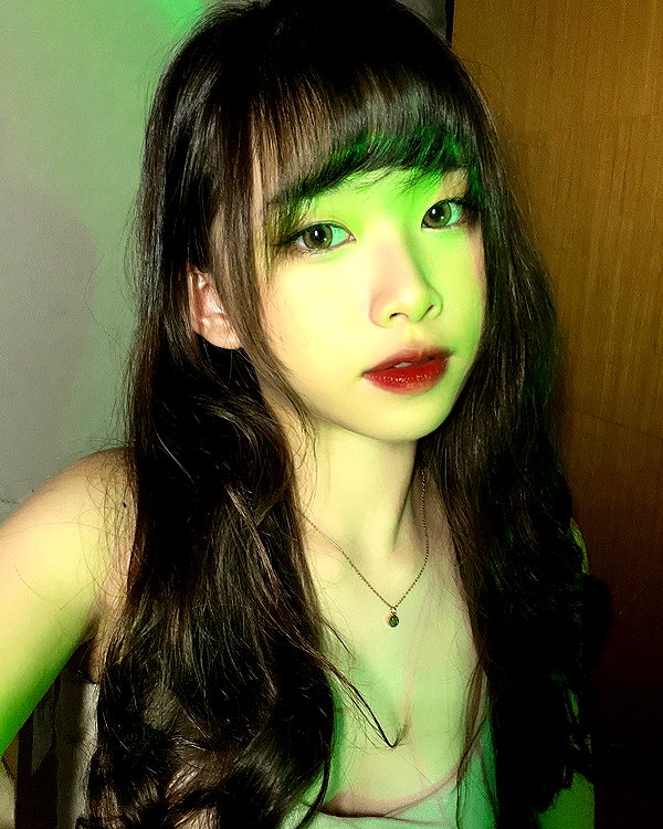 e.shao_417 instagram image archive image