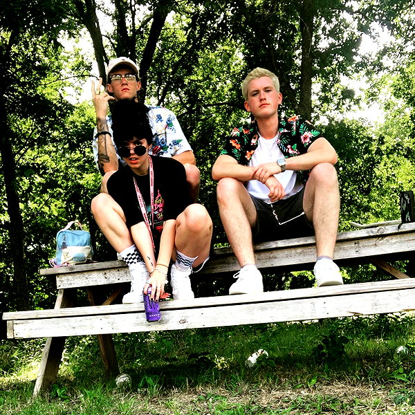 yeahimcaroline instagram image archive image