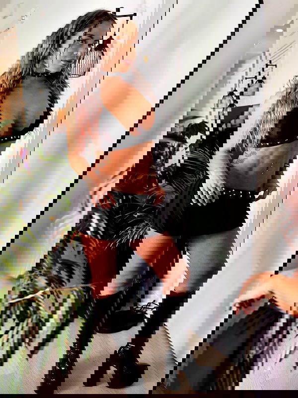 itshayleydavies itshayleydavies archive image