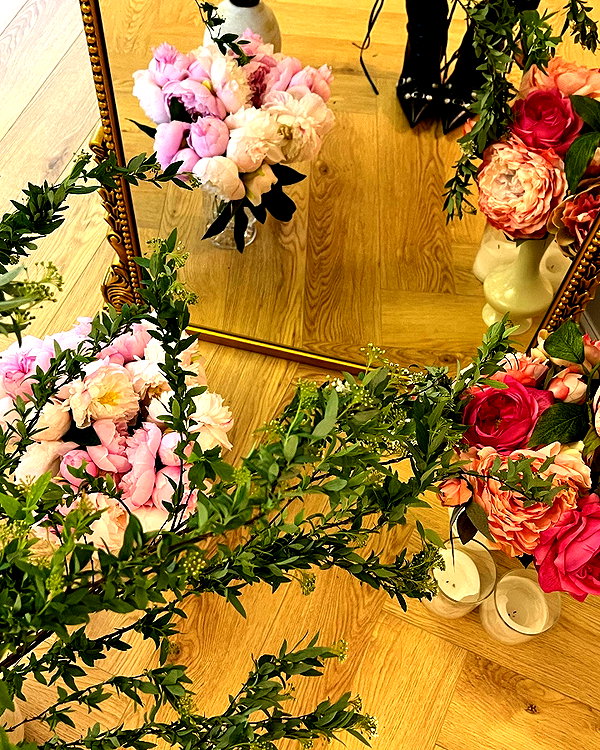 ll.lu1s instagram image archive image