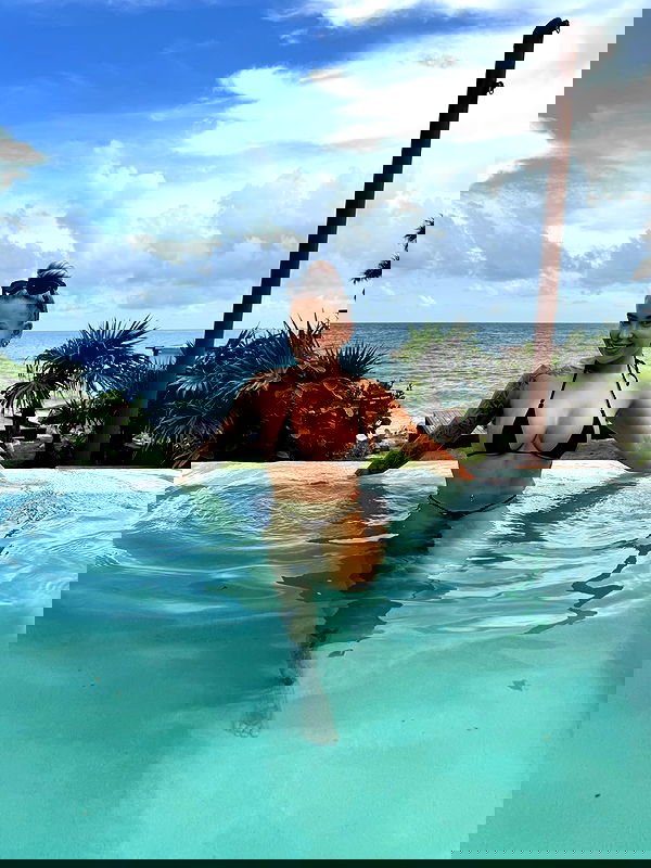 itshayleydavies itshayleydavies archive image