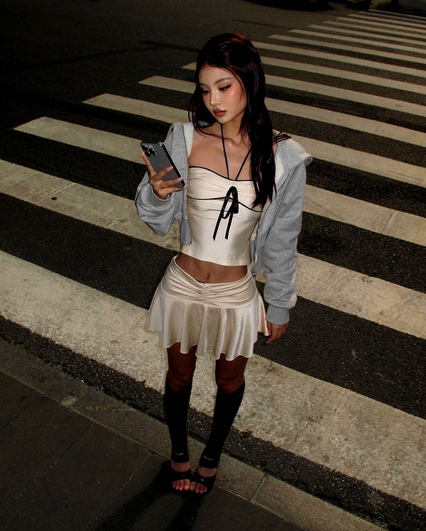 ll.lu1s instagram image archive image