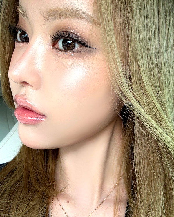 daxbin instagram image archive image