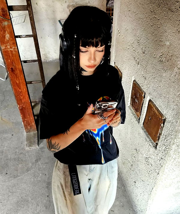 vstileta2 instagram image archive image