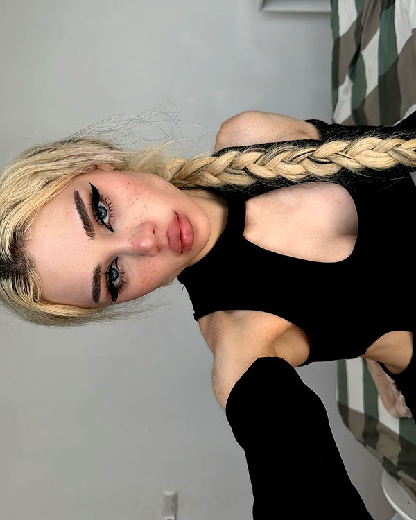 vik4au instagram image archive image