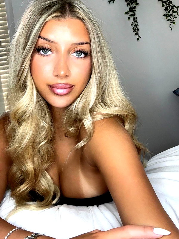 noa.burshtein instagram image archive image