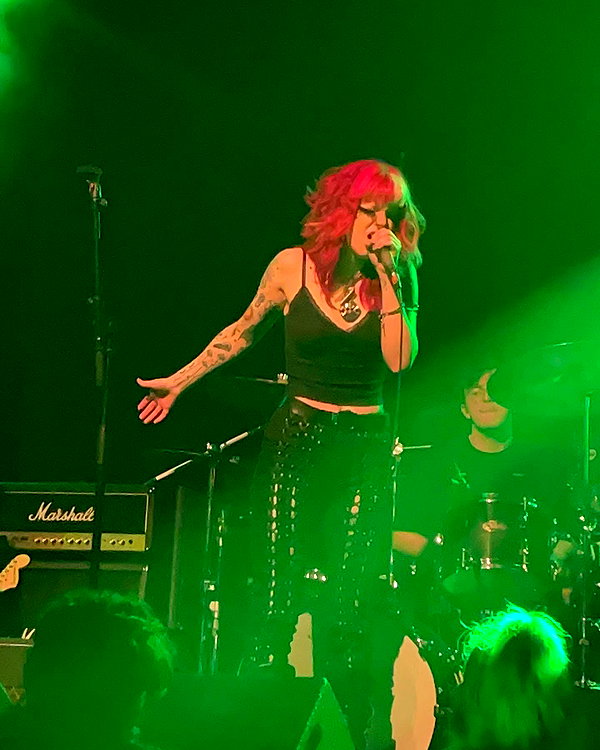 yeahimcaroline instagram image archive image