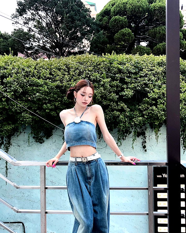 dear.zia instagram image archive image