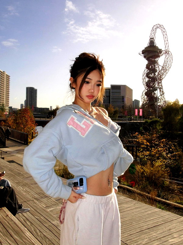 joycee.e instagram image archive image