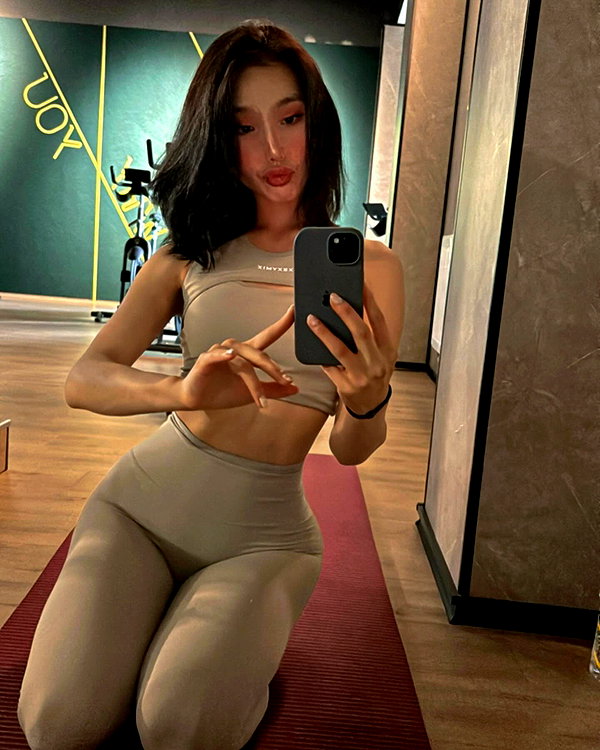 indra0102_ instagram image archive image