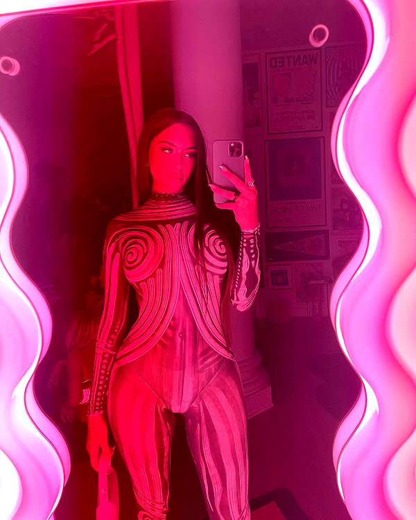 staskaranikolaou instagram image archive image
